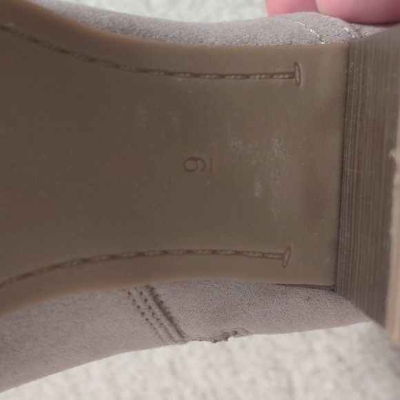 Booties - Picture 3 of 4